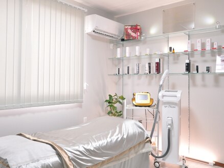 Crystal Beauty Salon