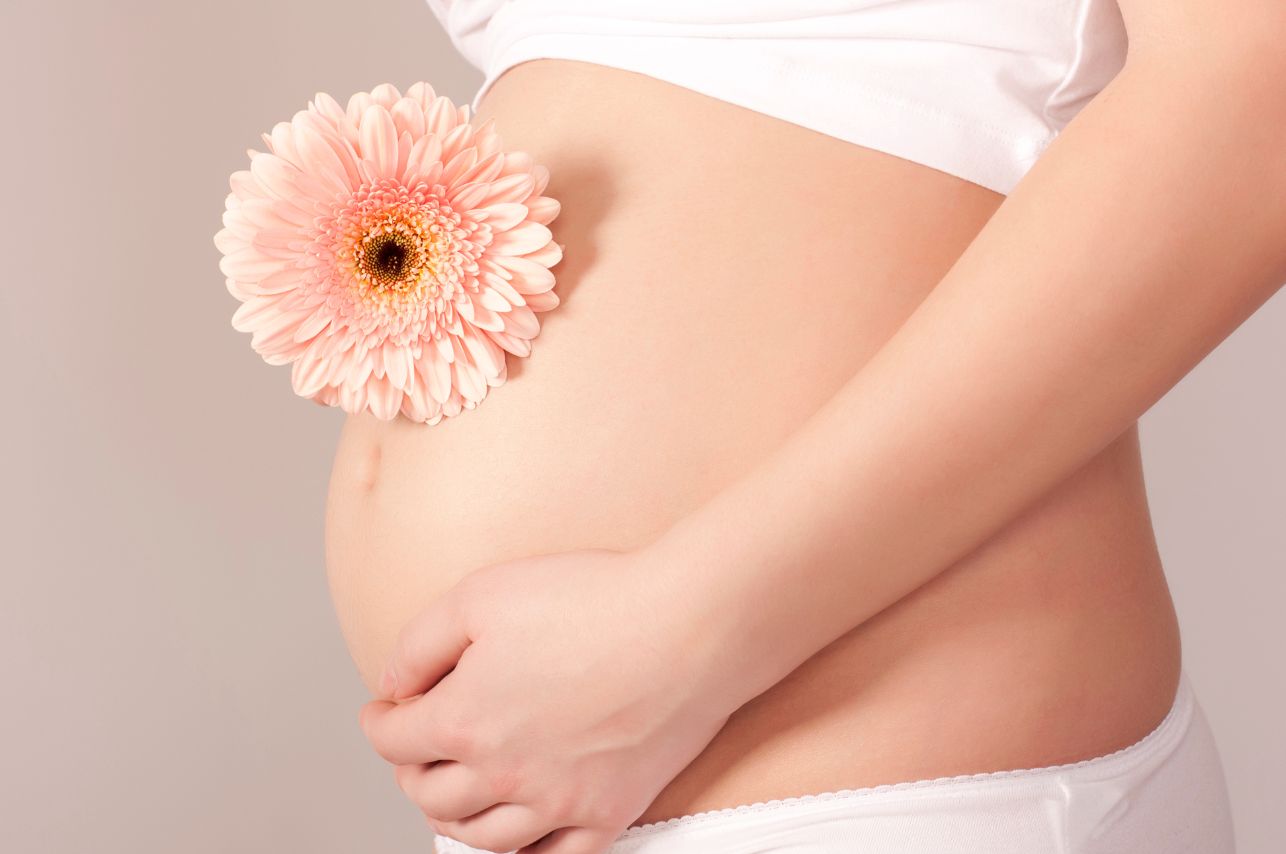 よもぎ蒸しは妊娠中に受けられる？サロンでよくある質問と対応ポイント