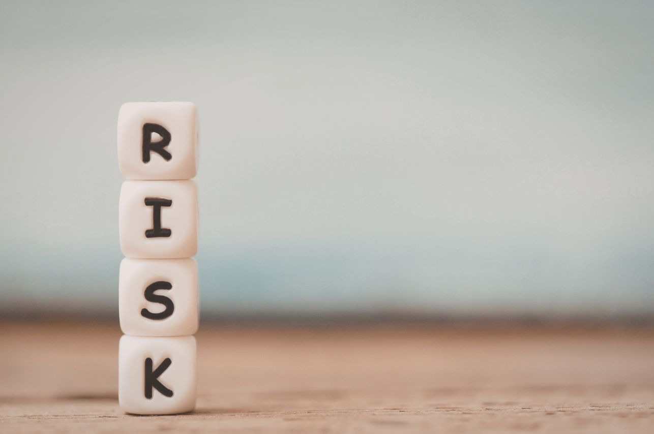 導入の注意点とリスク管理：失敗しないメーカー選びの基準